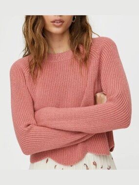 Aritzia - Wilfred // 100% Merino Wool Sardou Sweater in Size Medium (fits Small)